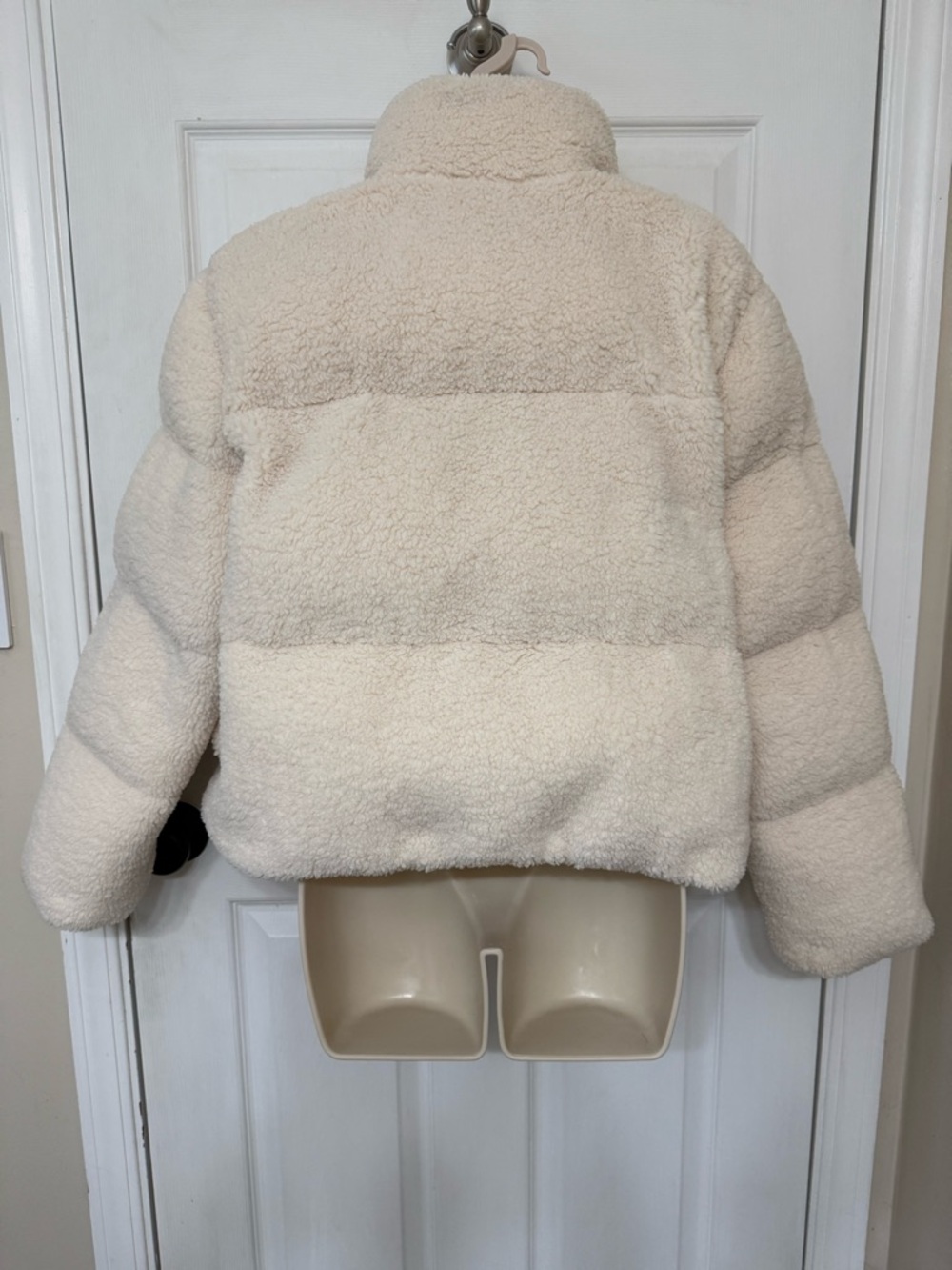 Joie Sherpa Teddy Jacket Cream Cropped Cozy Puffer M - Picture 3 of 12